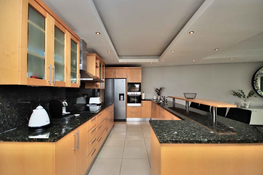 To Let 3 Bedroom Property for Rent in Sunset Beach Western Cape